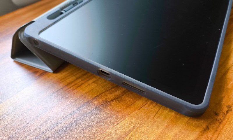 folio cover used as a great base for this standalone drawing tablet