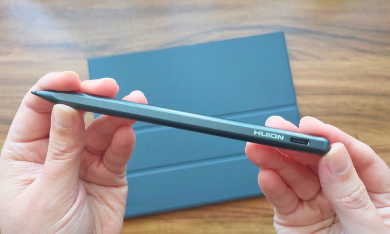 photo of the H-Pencil that comes in the box of this drawing tablet