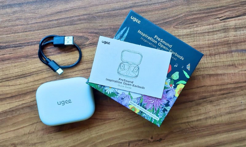 photo of the contents included in the Ugee Fresound earbuds, by patricia at don corgi